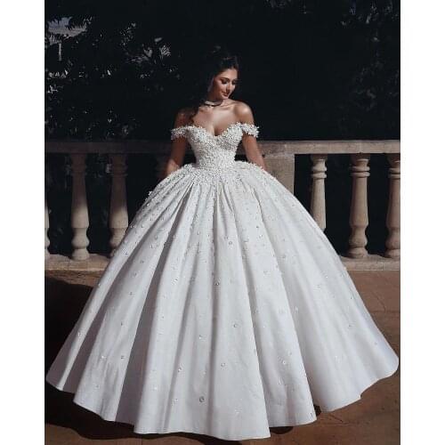 Vintage Ball Gown Off Shoulder Sweep Train Backless Castle Church Wedding Dress 2020 With Appliques Robe De Mariee