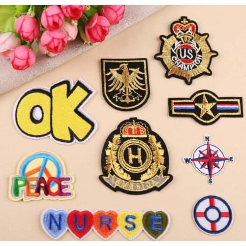 1PCS Letter Embroidered Patches Iron On Stickers Diy children Appliques for Jeans Clothes Golden College Backpack Motif Badge