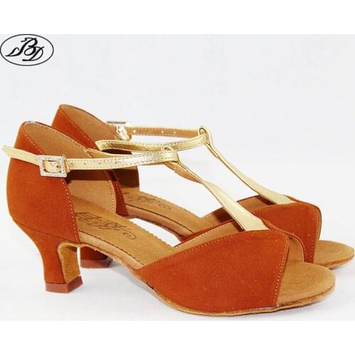 BD Women's Shoes With A Strap