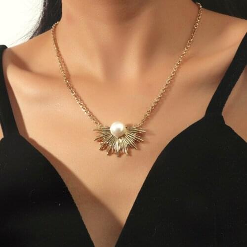 ORNAPEADIA New Ins Pendant Necklace for Women Geometric Semicircular Womens Pearl Simple Fine Necklace Goth Jewelry