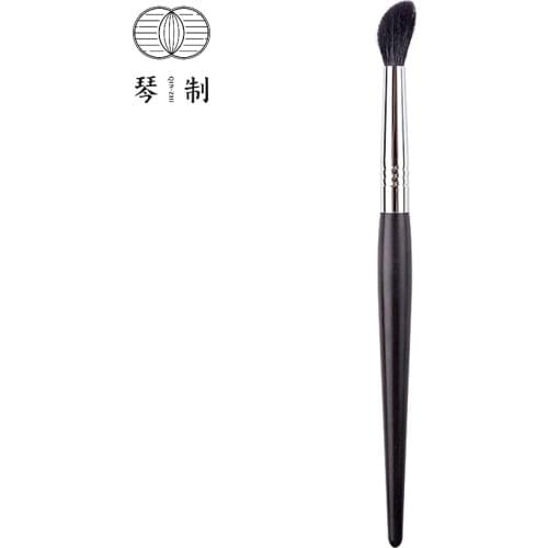 QINZHI Professional Handmade Make Up Brush G069 Angled Eye Shadow Blending Brush Soft Saikoho Goat Hair Makeup Brushes