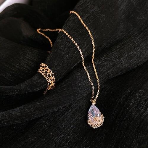Pendant Necklaces For Women Simple Trendy French Romantic Water Drop Crystal Clavicle Chain Gift Fashion Jewelry KBN312