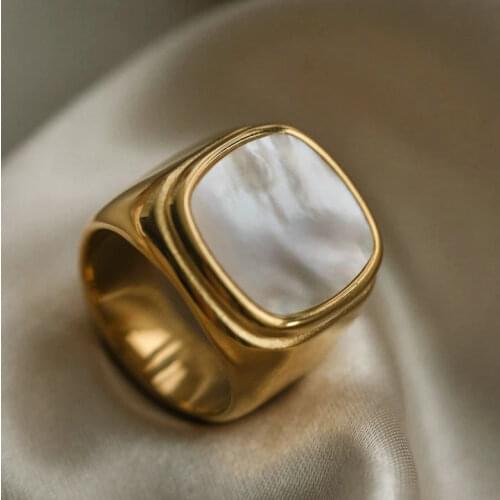 18K Gold IP Plateding Stainless Steel Ring For Women Gorgeous Natural Square White Shellfish Wedding Band Lovers Ring