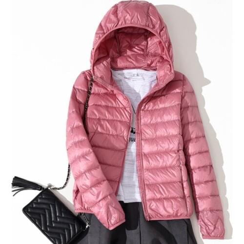 2019 Winter Jacket Women Ultra Light Down Jacket Women Hooded Coat 90% Duck Down Jacket Packable Thin Feather Short Parka D183