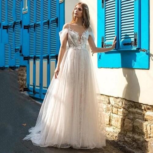 Vintage Boho Wedding Dresses 2021 Vestido de Noiva Lace Bride Dress Pearls Applique Champagne Wedding Gowns Rustic Custom Made