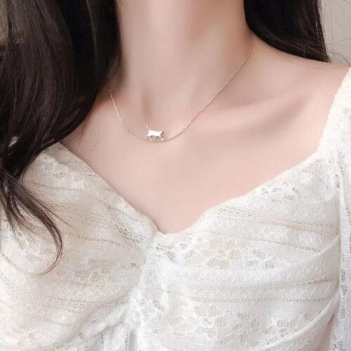 New 2021 Cute Fashion Gold Silver Color Necklace Animal Climbing Cat Pendant Clavicle Chain Simple Party Jewelry Gift