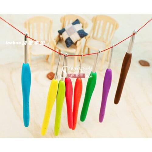 JAPAN CLOVER 43-321 Cushion Grip Aluminium Crochet Hooks needles Knitting Yarn 2MM, 2.2, 2.5, 3.0 3.5, 4.0 4.5 5.0, 5.5 6.0 6.5
