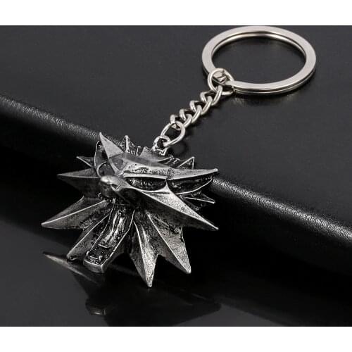 Wild Hunt Game Key Chain Wolf Head keyring Metal Medallion Gaming Peripherals Zinc Alloy Men Keychain Cosplay Jewelry Hot Sale