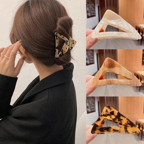 Vintage Leopard Triangle Small Hair Claws For Women Fashion Acetate Ponytail Hair Accessories Girls Hairpins Clips Headwear Gift