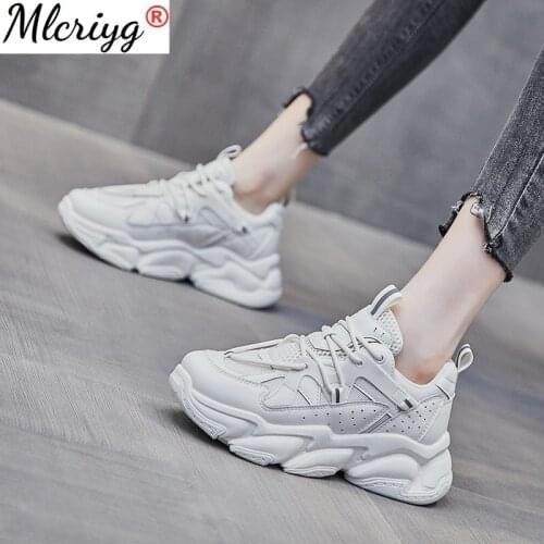 2021 New Fashion Women Lightweight Sneakers Shoes Outdoor Breathable Comfort Lace Up Ladies Platform Trainers Tenis Feminino