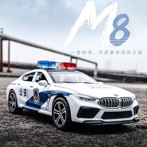1/32 BMW 8 Series M8 Police Car Car Model Simulation Alloy Pull Back Sound and Light Boy Metal Car 110 Toy Car Collection Gift
