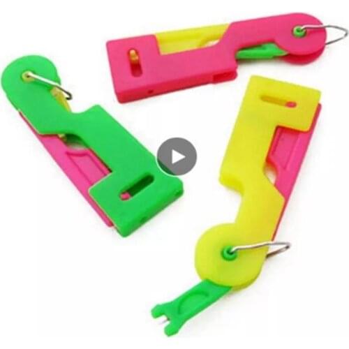 Needle Threader Automatic Sewing Tool Elderly Guide Easy Use Random Color Convenient Durable Practical Portable Easy Useful