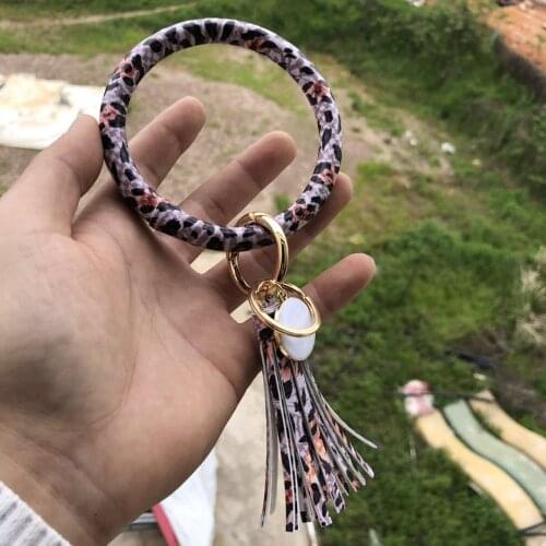 2020 New PU Leather O Bracelet KeyChains Circle Cute Long Tassel Wristlet Keychain For Women Girls Leopard Keyring Accessories