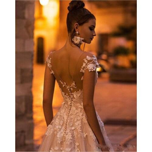 2020 Elegant Full Lace A Line Bohemain Wedding Dresses Cap Sleeves Beach Covered Buttons Wedding Gowns