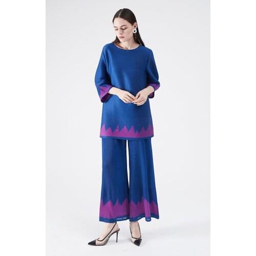 HOT SELLING Miyake fold three quarter o-neck patchwork T-shirt + wide leg pants patchwork black Beaded suit IN STOCK