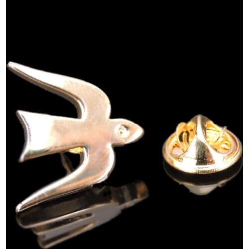 High-quality Brooch Lapel Pin For Successfu Men Pins Golden Swallow Neckpin Collar Badge Jewelry Broche Clothing accessories
