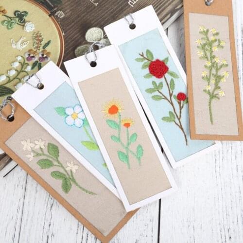 DIY cloth European style embroidery material package, embroidery bookmark. Five pieces in a bag, free embroidery bandage