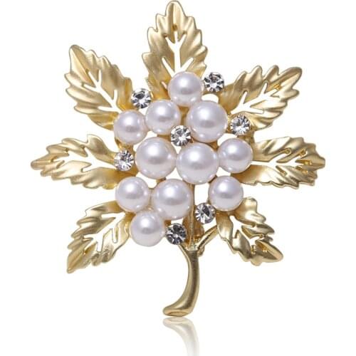 High Quality Multi-leaf Pearl Brooch Maple Leaf Brooch Fashion Womens Accessories Party Accessories Gift Brooch