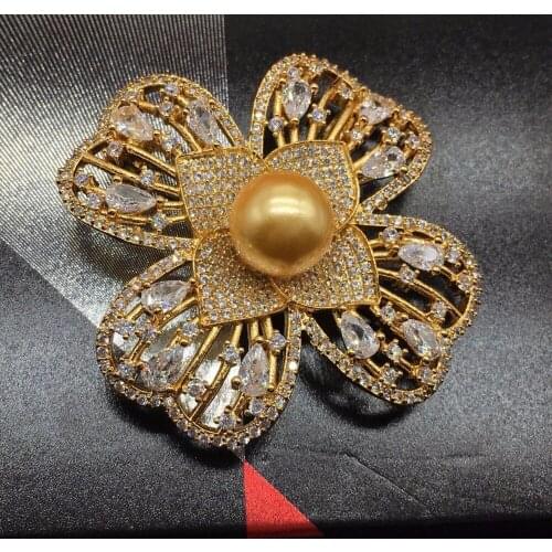 Micro inlay zircon brooch white zircon gold wedding party gift ladies boutique brooch ladies Flower zircon brooch