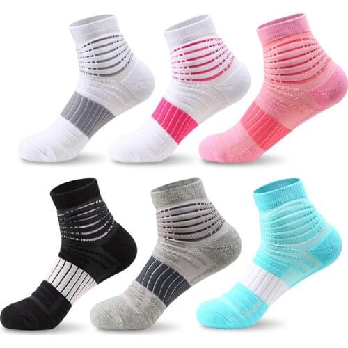 Sport Socks Men Women Outdoor Elite Fitness Basketball Cycling Running Short Socks Thick Cushion Breathable Quarter Socks