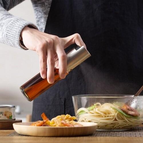 100ML Stainless Steel Oil Dispenser Sprayer Squeeze Bottle Vinegar Oil Bottle Pump Gravy Boats Oil Spray Cruet Kitchen Tool