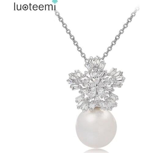 LUOTEEMI Hot Sale Enegant Handmade Imitation Pearl with CZ Snowflake Pendant Necklace for Women Fashion 2016 Jewelry Gift