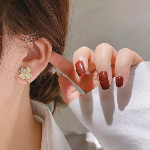 Lucky four petal cats eye stone earrings with zircon oxide Earrings