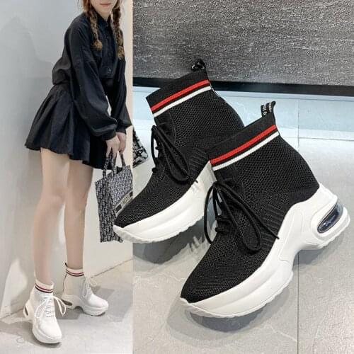 Fashion Lace Up Women Running Shoes Lightweight Sneakers Breathable Outdoor Sports Shoes Comfort Air Cushion Running Gym Shoes