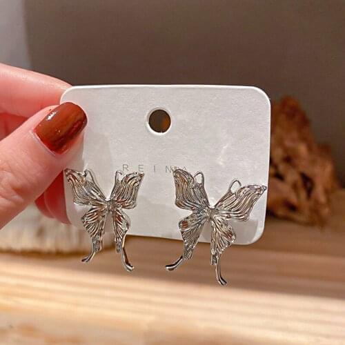 New Contracted Temperament Hyperbole Style Fine Drop Earrings Fashion Sweet Trend Metal Butterfly Modelling Women Earrings