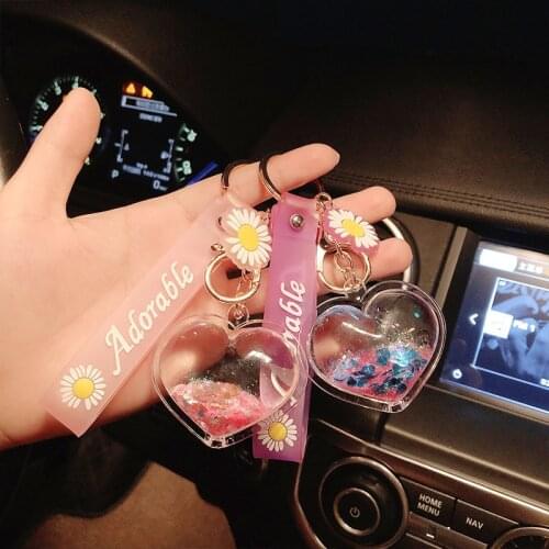Creative Quicksand Drifting Bottle Keychain Cute Heart Liquid Key Chain Couple Women Car Bag Pendant Charm Acrylic Keyring Gifts