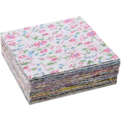 100pcs 10x10cm Square Floral Cotton Fabric Crafts Random Color Style DIY Sewing Doll Quilting Patchwork Textile Cloth