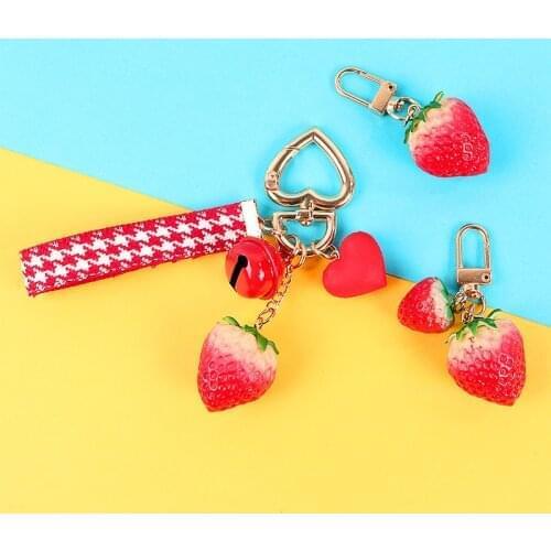 Fresh Strawberry Red Heart Keychain Key Ring for Women Girl Jewelry Simulated Fruit Cute Car Key Holder Keyring Best Friend Gift