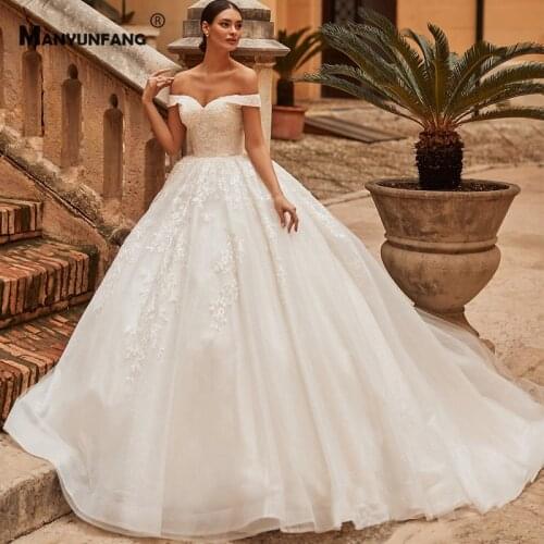 Elegant Off the Shoulder Embroidery Appliques Tulle Bridal Ball Gown Custom Made Sweetheart Neck Chapel Train Wedding Dress