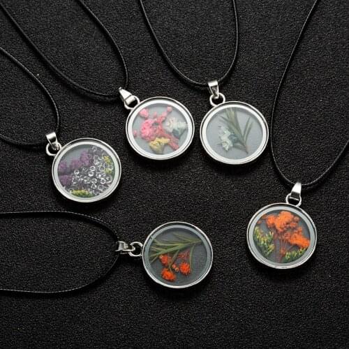 2020 Simple Round Glass Pendant Necklace Fashion Real Natural Dried Flower Necklace For Women Charm Gift Jewelry Wholesale