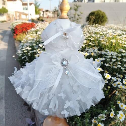 Pet Dog Handmade Wedding Dress Dog Clothes Luxury Crystal Pearl Bowknot Decor White Lace Tutu Princess Dress Chihuahua Puppy Dog