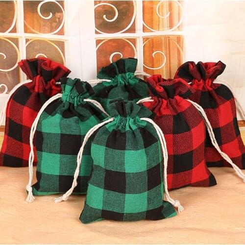 24Pcs Christmas Checked Countdown Linen Hanging Advent Calendars Drawstring Gift Bags Candy Biscuit Sacks Present Gift Candy Bag
