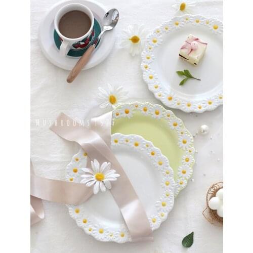 Japanese Style Small Daisy Embossed Ceramic Household Eight-inch Fruit Cake Dessert Plate Home Decoration Ceramic Dishes Cup Set
