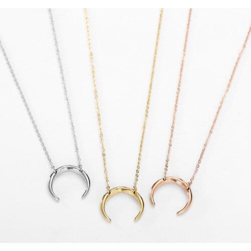 Stainless Steel Rose Gold Color Metal Moon Pendant Necklaces for Women Girl Alloy Moon Chokers Necklaces Statement Jewelry Gift