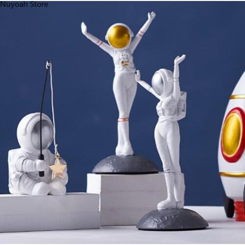 Home Decoration Accessories Nordic Female Astronaut Ornaments Creative Personality Piggy Bank Astronaut Living Room Decoration