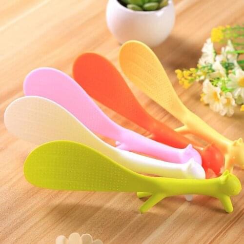 Lovely 1 Pcs Kitchen Supplie Squirrel Shaped Ladle Non Stick Rice Paddle Meal Spoon Household Plastic Non-Stick Rice Spoon