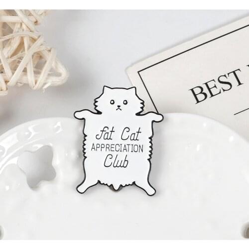 White Fat Cat Enamel Pin Cute Kitten Brooch Badges Cartoon Animal Party Club Lapel Pin Icon Brooches for Women Men Cat Lover
