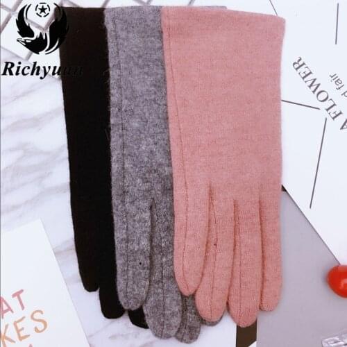 2017 Autumn winter Ladies rabbit hair Gloves Elegant All match Women gloves High Quality Mitten Outdoor Wrist Gloves For Female