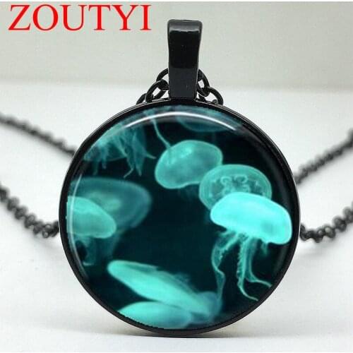 2018/fashion hot sailor jellyfish glass round pendant necklace, men and women wear jewelry necklace