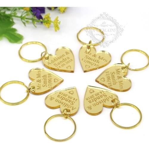 30 Pieces 30x30 mm Personalized Engraved Keyring Mr & Mrs Surname Gold Mirror Acrylic Love Heart Wedding Party Favors Key Chain