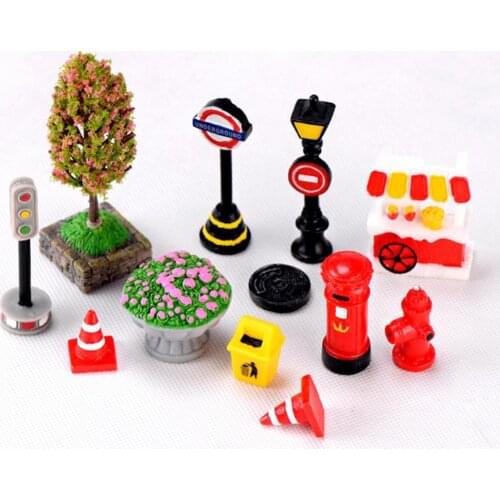 5Pcs Miniature Indicating Street Sign Light Trash Bin Road Cone Ornament Decor