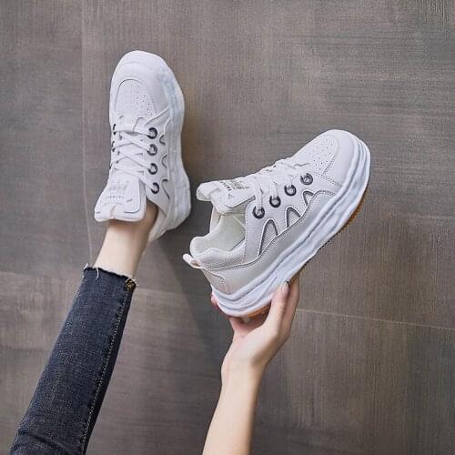 Women Flats 2021 Fashion Breathable Running Shoes Women Casual White Shoes Women Non Slip Platform Sport Shoes Zapatos De Mujer