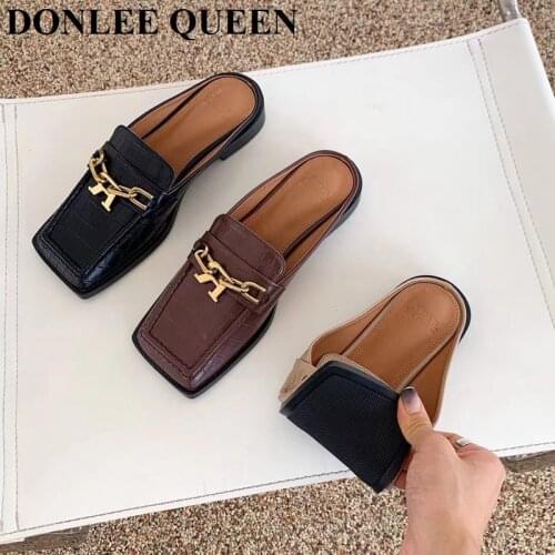 Fashion Brand Metal Chain Slippers Women Flat Heel Square Toe Mule Designer Slides Lady Shoes British Style Loafer Zapatos Mujer
