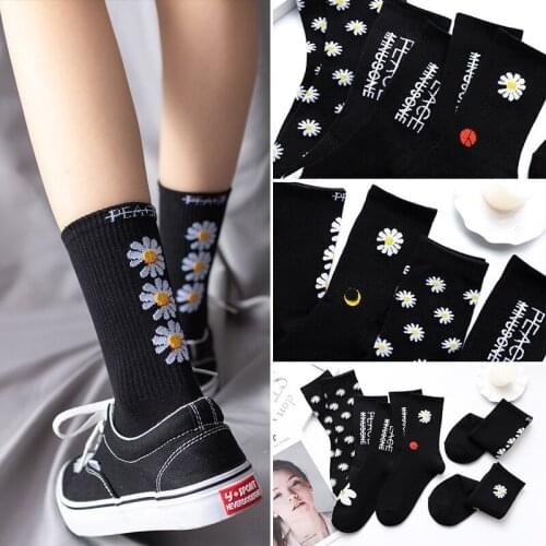 Women Korea Funny Socks Long Socks Black Cool Socks Harajuku Hip Hop Cotton Skateboard Socks New Trend Daisy Socks Cute Socks