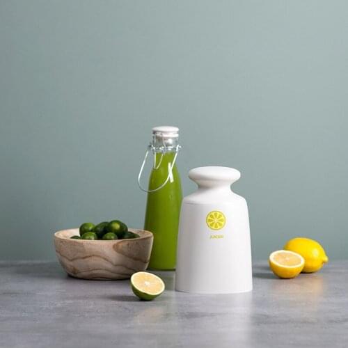 Women Press Juicer Machine with Portable Handle for Mothers Day Fresh Fruit Juice Maker Household Small Juicer Mixer Blender