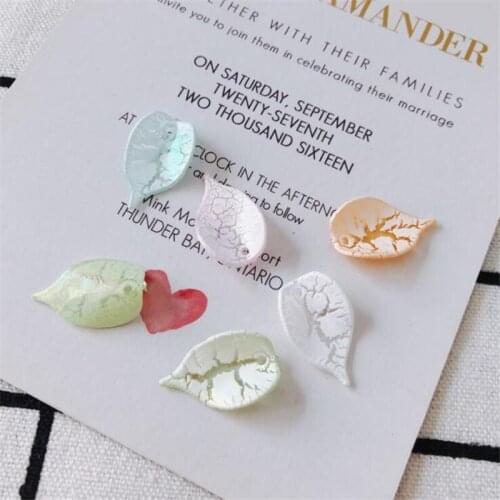50pcs/lot new creative crack resin leaves charms connectors loose beads for diy earrings jewelry making accessories material